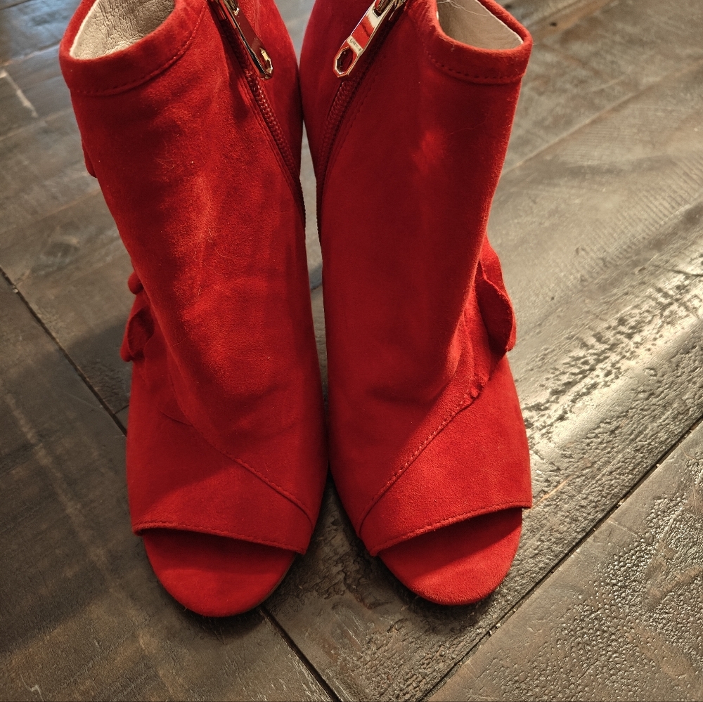 Stylish Red Leather Heels